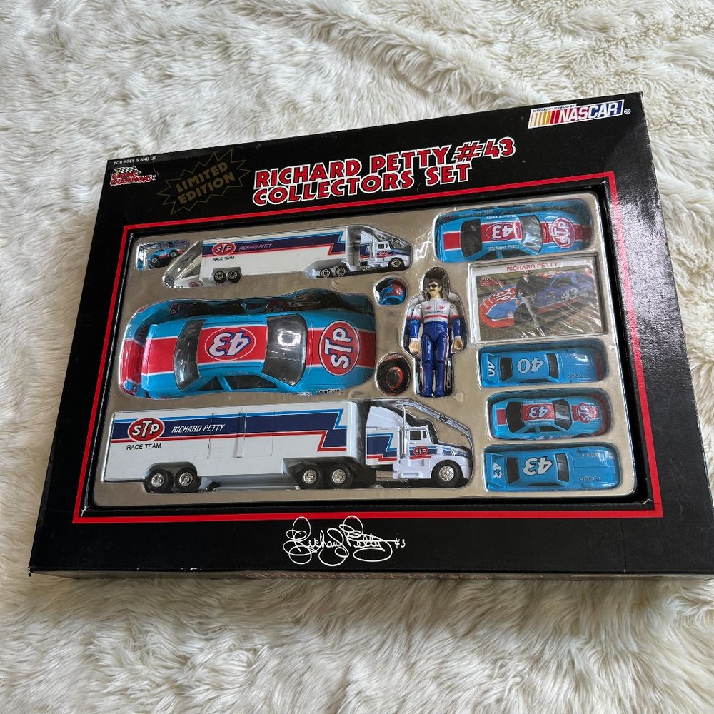 Racing Champions LE 1991 Collectors Set NASCAR Richard Petty #43